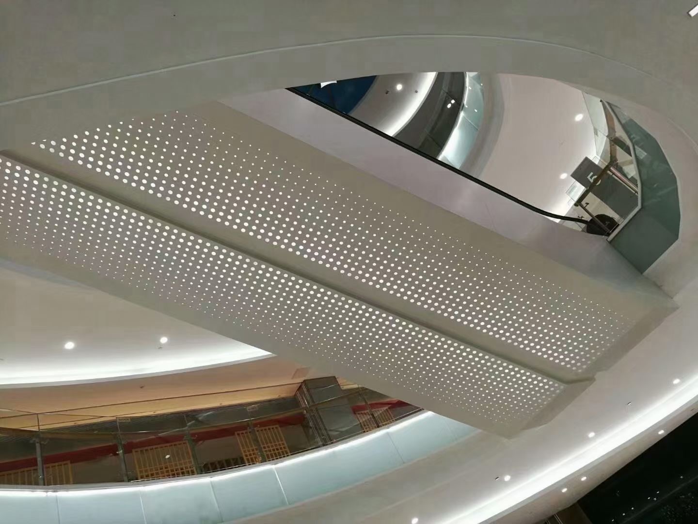 樓梯鋁單板6.jpg